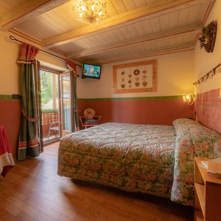 Hotel Della Nouva ピーラ エクステリア 写真