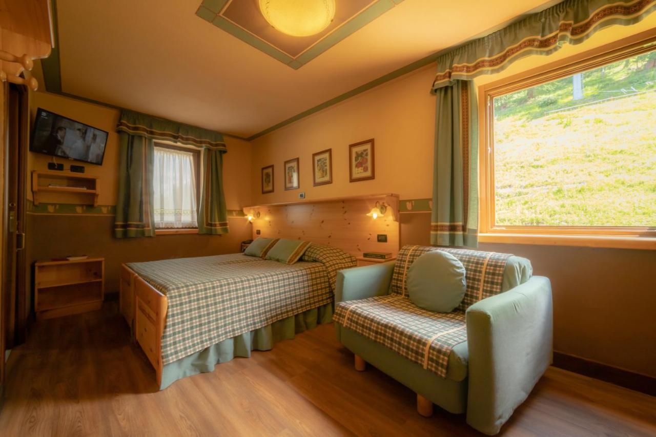Hotel Della Nouva ピーラ エクステリア 写真