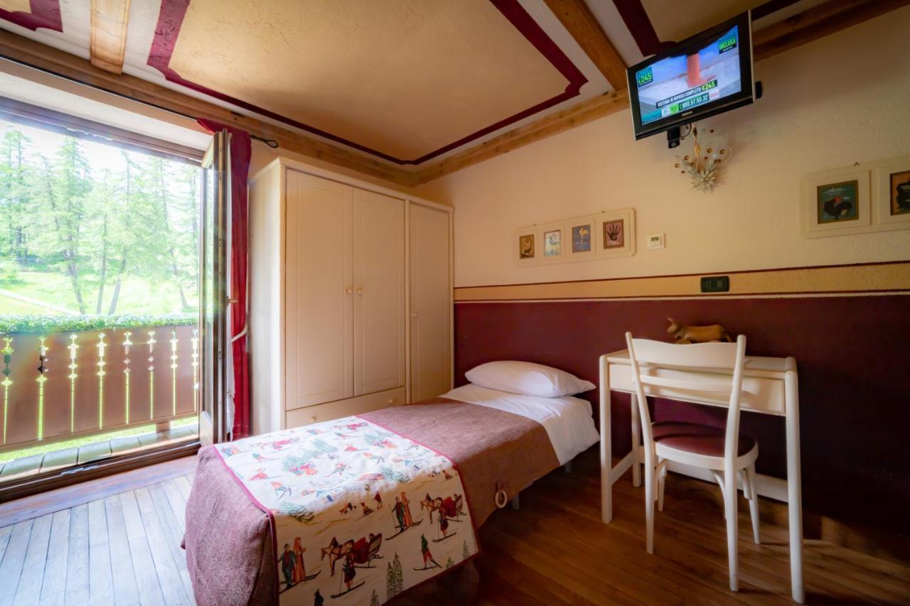 Hotel Della Nouva ピーラ エクステリア 写真
